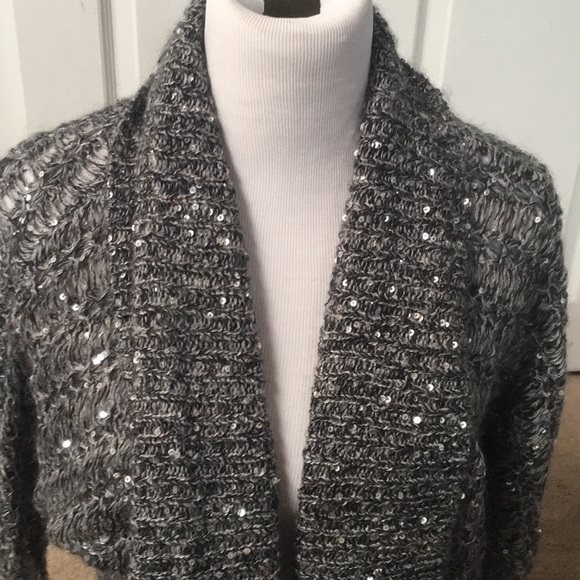 Beautiful Black & Gray Sequin Open Weave Domain  Sleeve Sweater. very pretty - Picture 2 of 6
